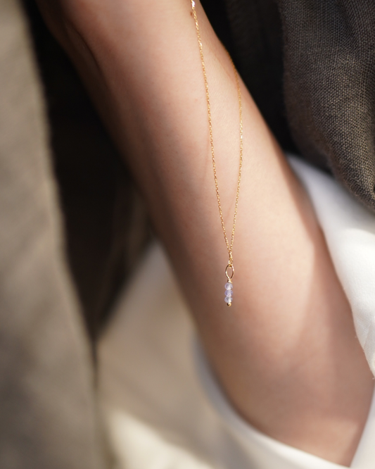 光の糸と小さな祈り– Birthstone Necklace
