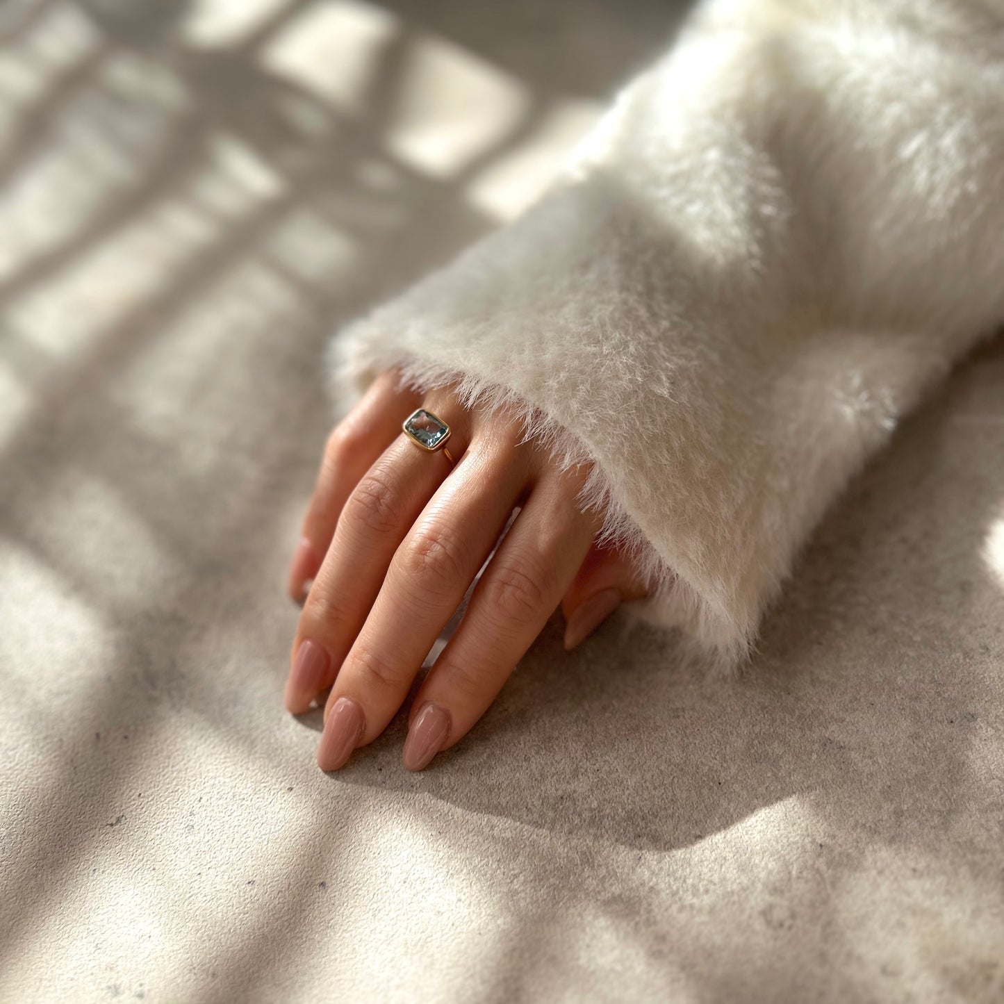 ブルートパーズ ゴールドリング 11号